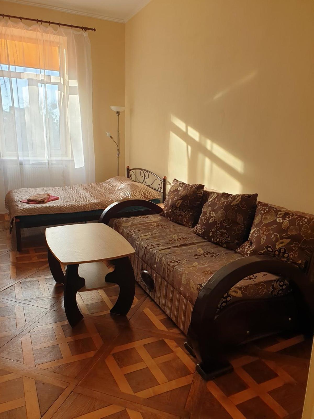 Apartment On Lysenka 27